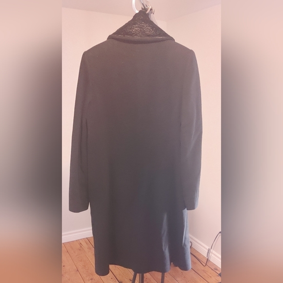 Black wool coat with faux fur collar NWOT - Picture 4 of 4